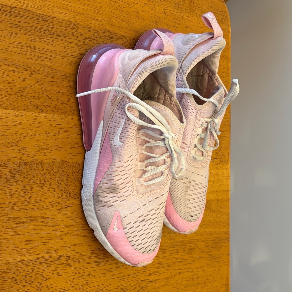 Nike Women's Air Max 270 Pink
